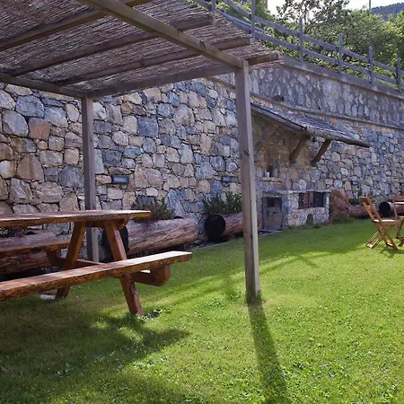 Teo E Marianna بورمْيو