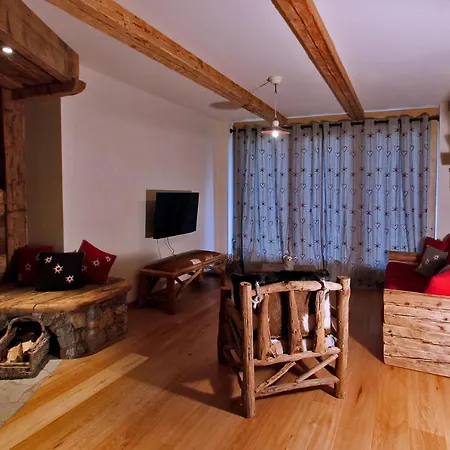 Teo E Marianna Aparthotel